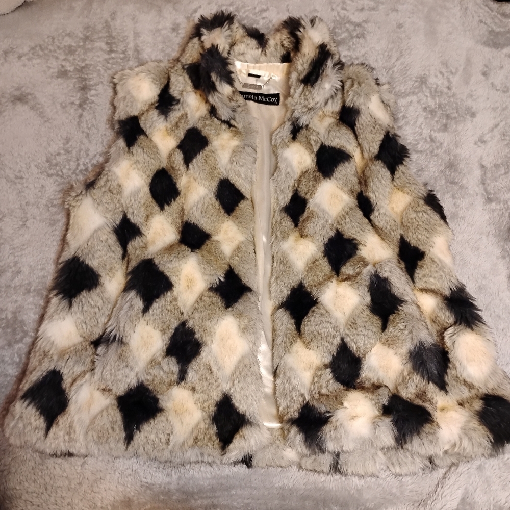 Pamela McCoy Black and Gray Faux Fur Vest
